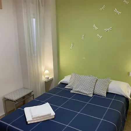 Beachfront And Cozy *