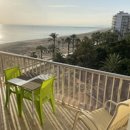 Beachfront And Cozy Apartamento Cullera