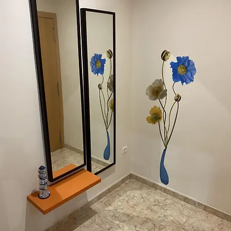 Beachfront And Cozy *