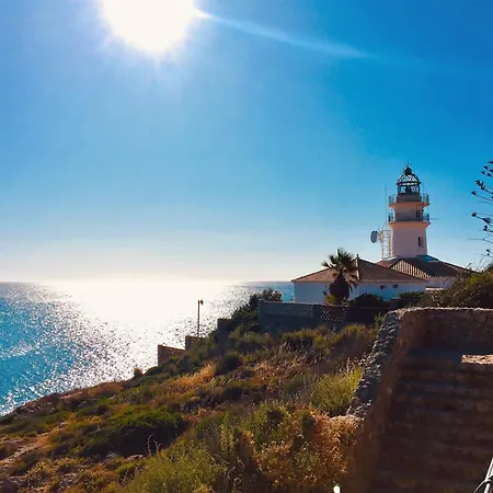 Апартаменты Beachfront And Cozy *