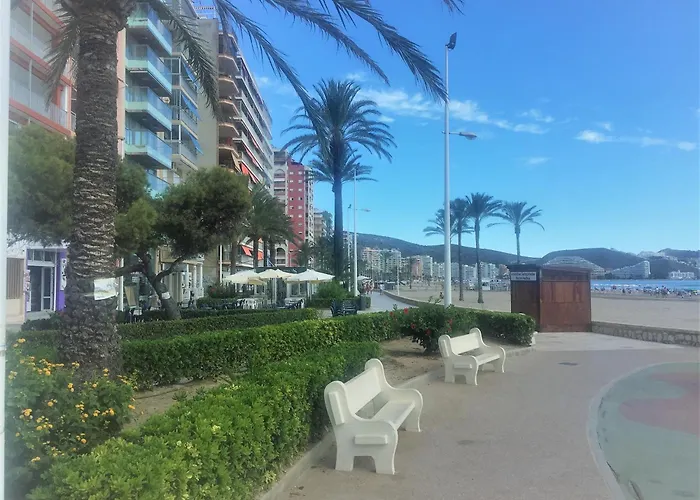 Beachfront And Cozy Cullera